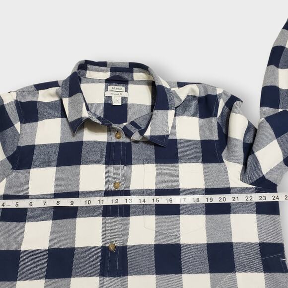 LL Bean Womens Brushed Flannel Shirt Blue Gingham Relaxed Fit Sz XLP Pockets - Picture 8 of 11